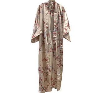 Silk-Feel Floral Kimono Robe in Cream with Pink Blossoms